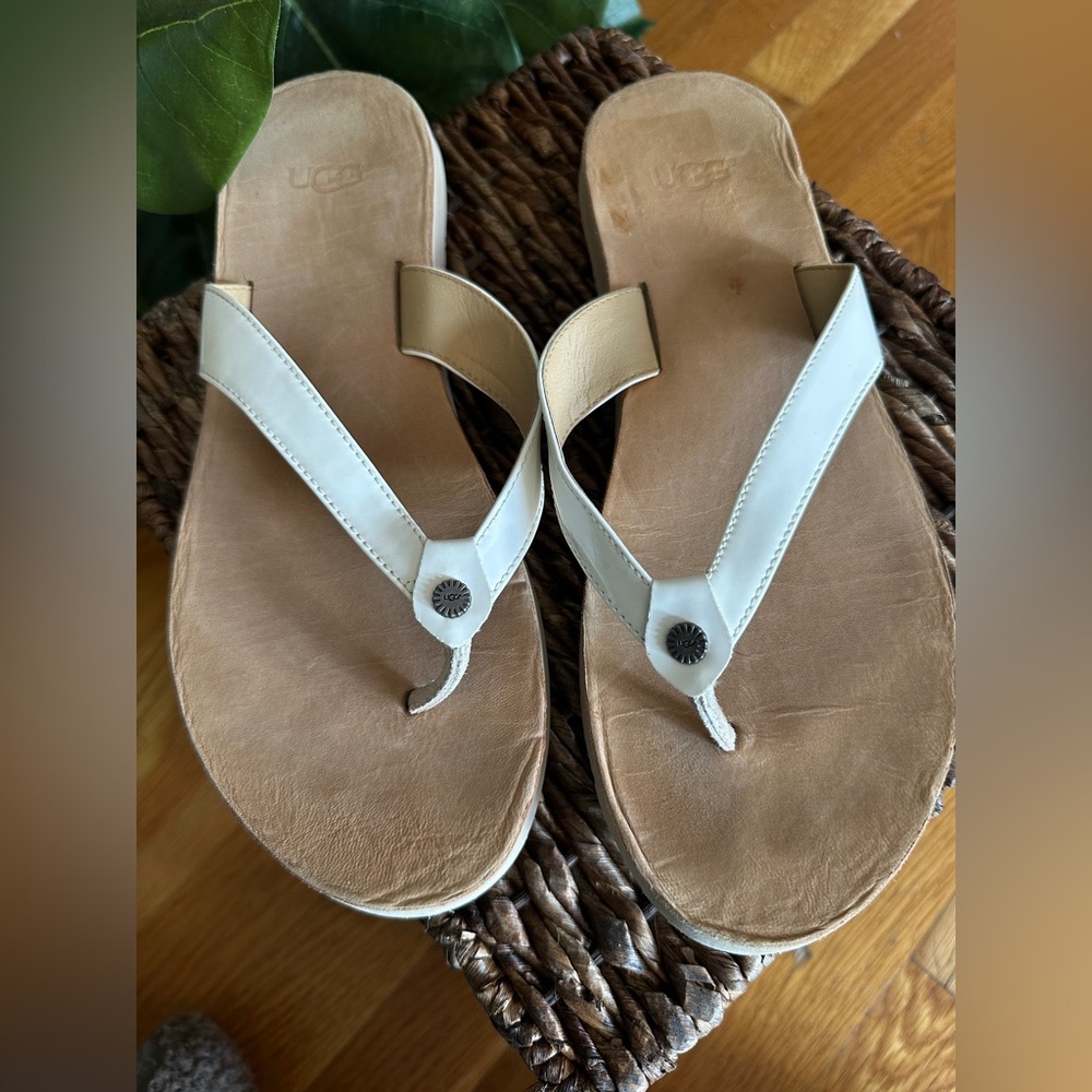 UGG Tawney Women's White Leather Thong Sandals with Tan Footbed